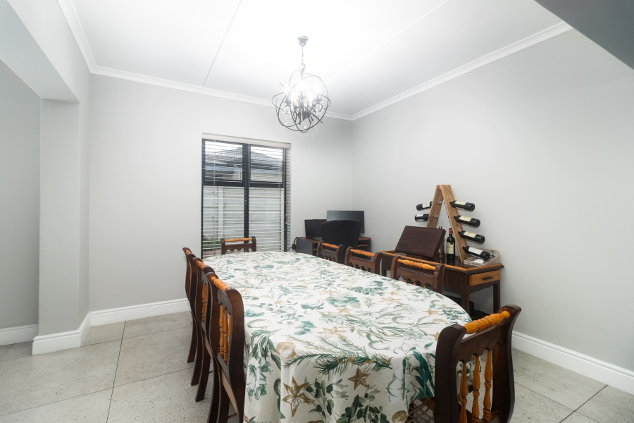 3 Bedroom Property for Sale in Protea Heights Western Cape